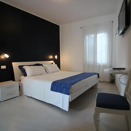 Oda ve Kahvaltı Il Punto Peschiera del Garda